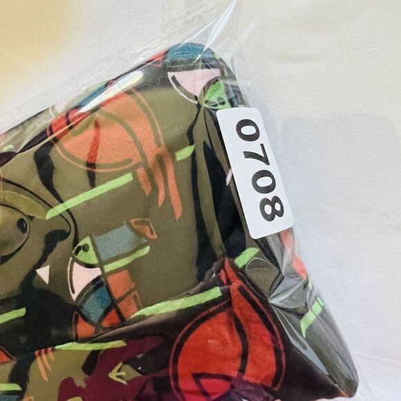 LulaRoe Leggings Tall & Curvy Cartoon Parrot Toucan Bird Animal Black Red 0708 - Picture 6 of 6